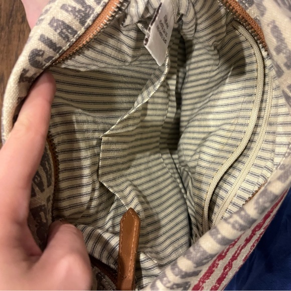 Bella Taylor Americana Crossbody Bag - Picture 7 of 7